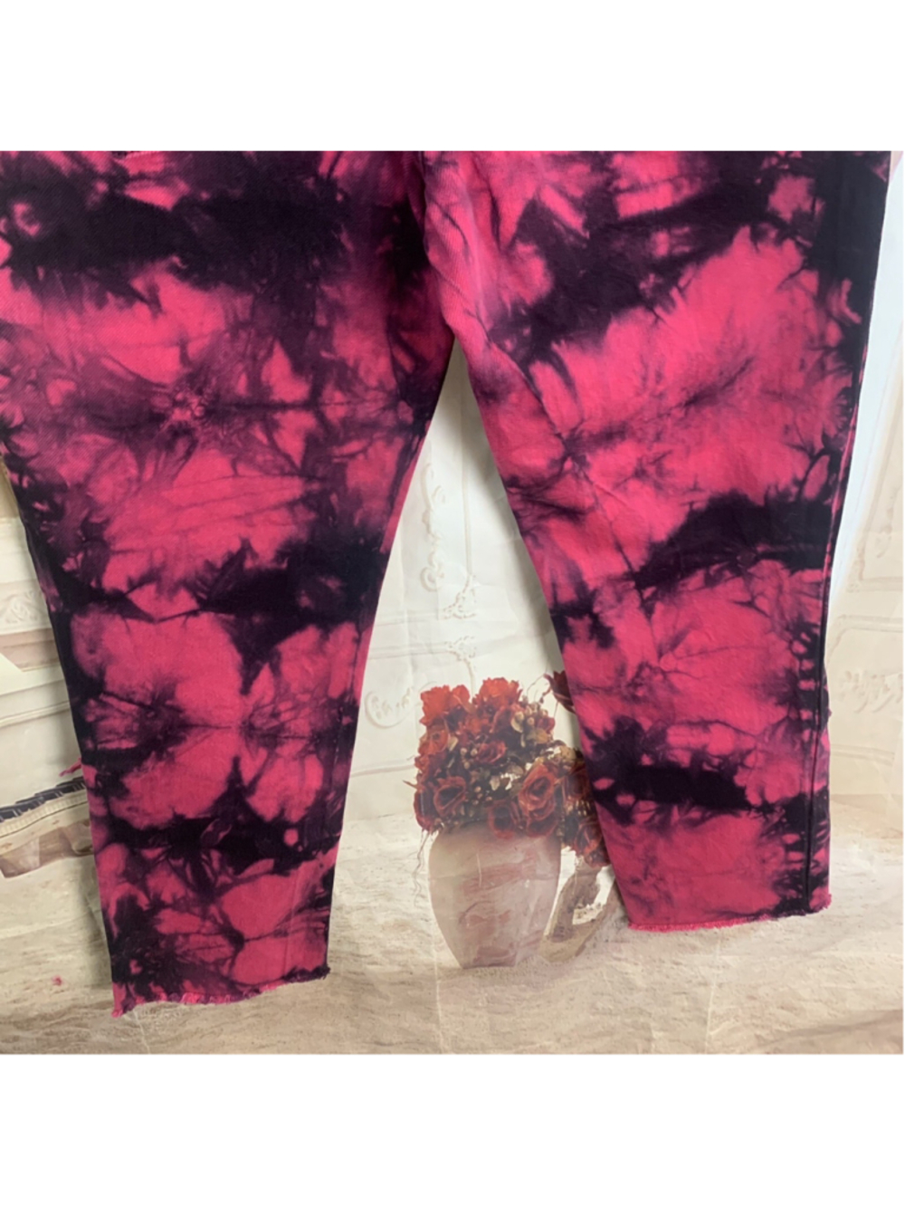 NEW Alice Olivia GENEVIEVE TIE DYE DISTRESSED BAGGY JEANS Size 25 - Picture 7 of 11